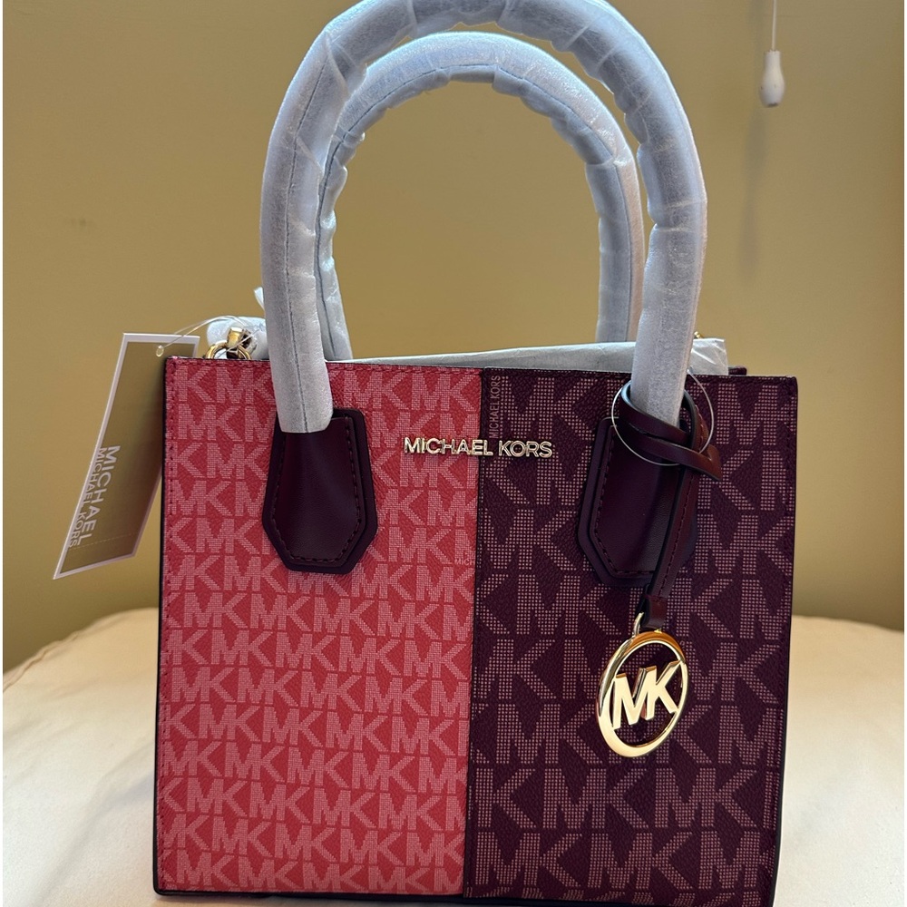 NWT Michael Kors Mercer Medium Messenger bag